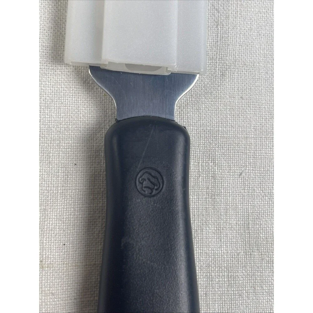 Pampered Chef Stainless Steel Cheese Knife Slicer Spreader with Blade Cover